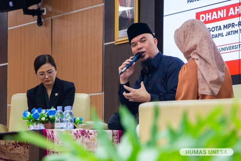 Ahmad Dhani berbicara tentang empat pilar kebangsaan, teknologi, dan peran generasi muda di hadapan mahasiswa kampus "Rumah Para Juara."