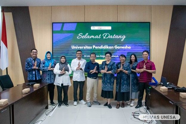 Jajaran Direktorat Disabilitas UNESA dan tim Undiksha sharing program dan inovasi serta layanan disabilitas di pendidikan tinggi. 