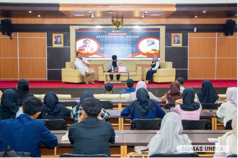 Seminar nasional ini menjadi bekal penting bagi mahasiswa dalam memulai dan mengembangkan bisnis mereka.