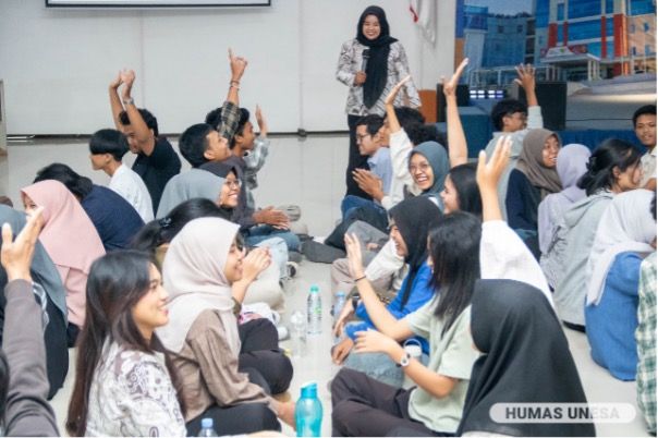 Keseruan Kelas Kesehatan Mental di Fakultas Bahasa dan Seni (FBS) Universitas Negeri Surabaya (UNESA).