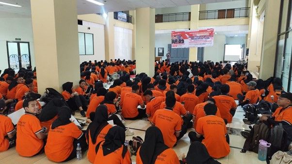 Kegiatan ini tidak hanya untuk membekali peserta PPG dengan kompetensi guru profesional dengan spirit dan komitmen kebangsaan dan bela negara.