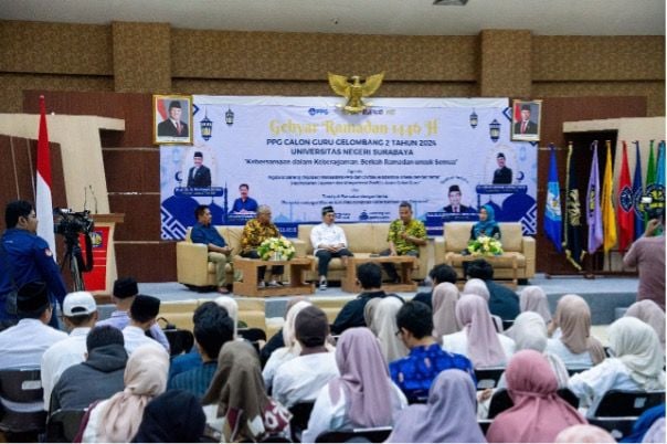 Wakil Rektor II Unesa, Bachtiar Syaiful Bachri hadir mewakili Rektor Unesa. Guru besar pengembangan kurikulum Unesa itu mengapresiasi kegiatan yang dapat menjadi bekal penting bagi mahasiswa PPG Unesa. 