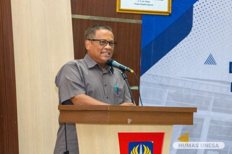 Wakil Rektor Bidang II UNESA memberikan penguatan seputar makna dan pentingnya mewujudkan tata kelola lembaga yang integritas.