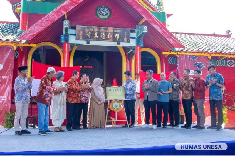 Peresmian Titik Ajar Mandarin Confucius Institute Unesa (CI Unesa) di Sekolah Cheng Hoo Surabaya.