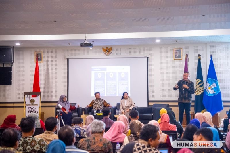 Kegiatan ini bagian dari upaya LPPM untuk membekali para dosen agar bisa menghasilkan satu publikasi di jurnal bereputasi. Sesuai arahan rektor, satu dosen satu Scopus.