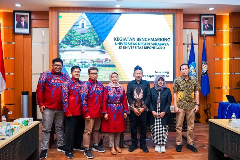 Tim Humas UNESA bersama Wakil Rektor IV Undip, Manajer Layanan Terpadu dan Humas, dan tim kerja sama Undip_